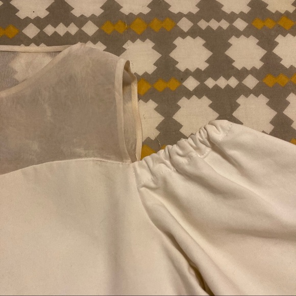 Issa Blouse - Picture 5 of 6